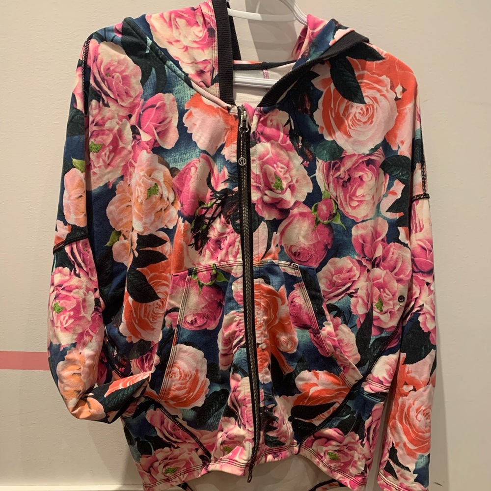 Lululemon Zip-up jacket with hood
